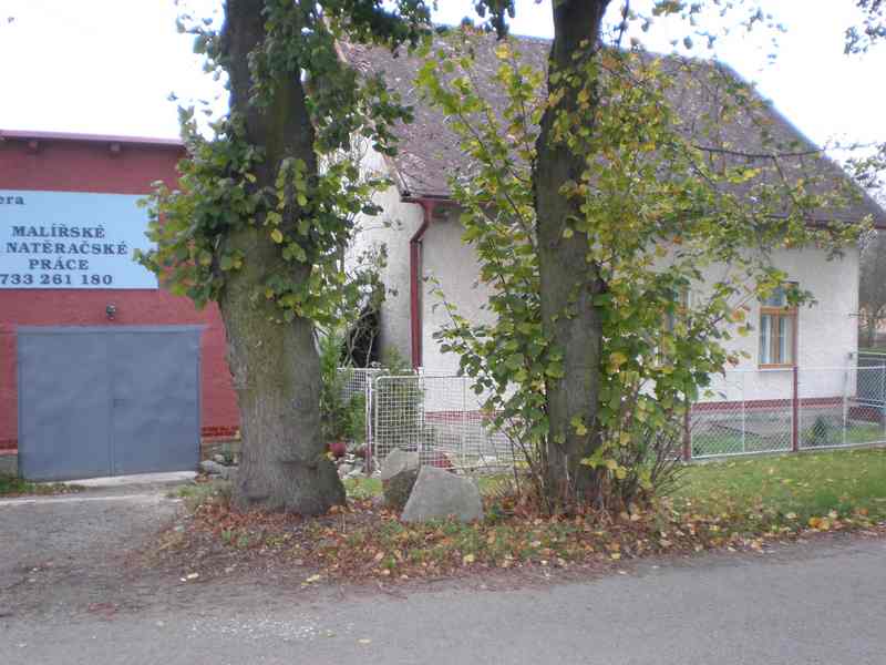 Stanoviště pomníku.JPG